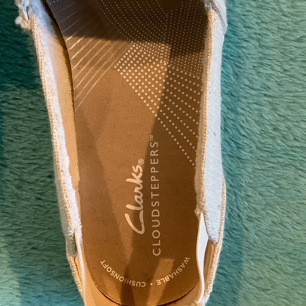 Clarks Women's Beige Cloudsteppers Loafers NWOT Size 6.5 - Picture 5 of 12